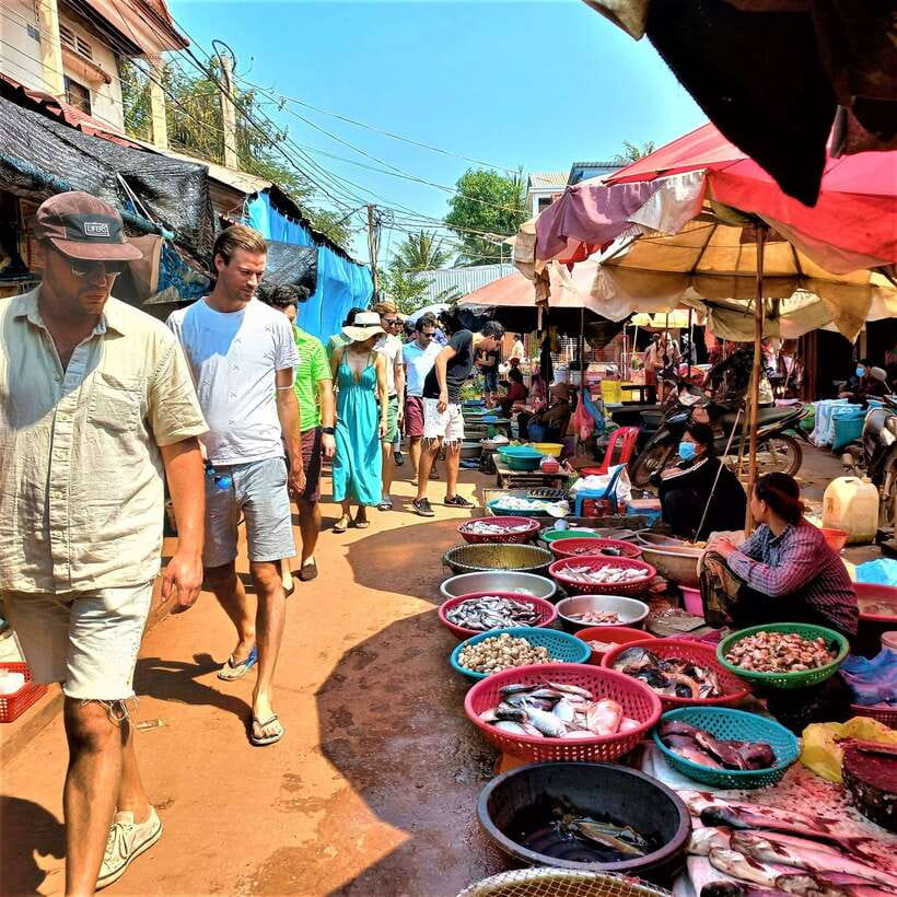Floating Village-Mangroves Forest Tonle Sap Lake Boat Tour - Crocodile farm stop: worth considering before you feel surprised