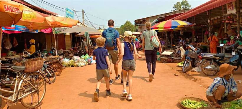 Floating Village-Mangroves Forest Tonle Sap Lake Boat Tour - Lunch and the mid-afternoon shift back to Siem Reap life