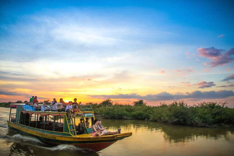 Floating Village-Mangroves Forest Tonle Sap Lake Boat Tour - Guide quality can make or break the whole day