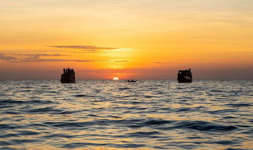 Floating Village Sunset boat Vespa Tour / Tuk Tuk Available - Key things I’d plan for (and why they matter)