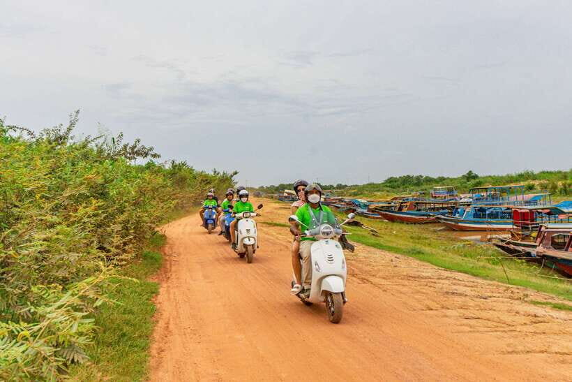 Floating Village Sunset boat Vespa Tour / Tuk Tuk Available - Tonlé Sap floating village: what you’re really looking for