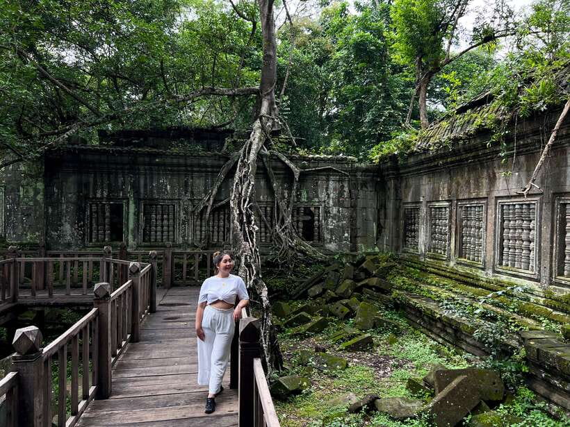 From Siem Reap: Angkor Wat and Floating Village 3-Day Trip - Day 2: Banteay Srei’s Detail, Beng Mealea’s Jungle Mood, and Bakong’s Early Temple Mountain