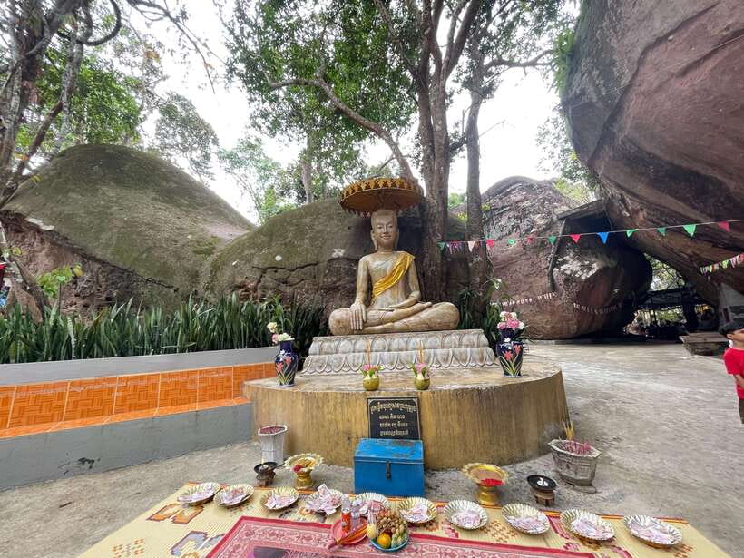 From Siem Reap: Banteay Srei and Kulen Waterfall Guided Tour - Waterfalls on Kulen: plan for seasonal size changes