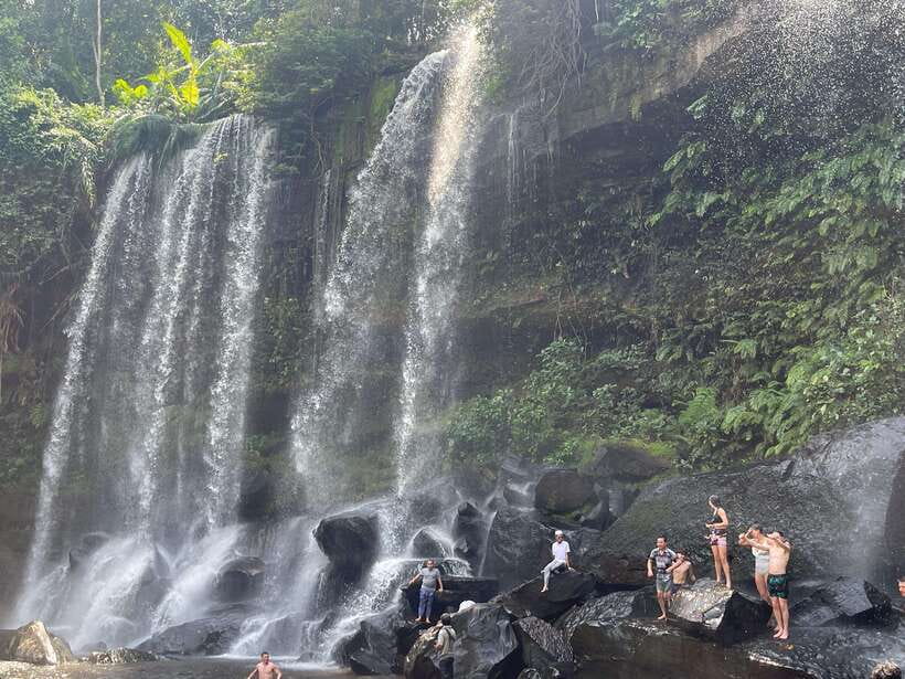 From Siem Reap: Banteay Srei and Kulen Waterfall Guided Tour - Lunch break and the palm cake/fruit you actually remember