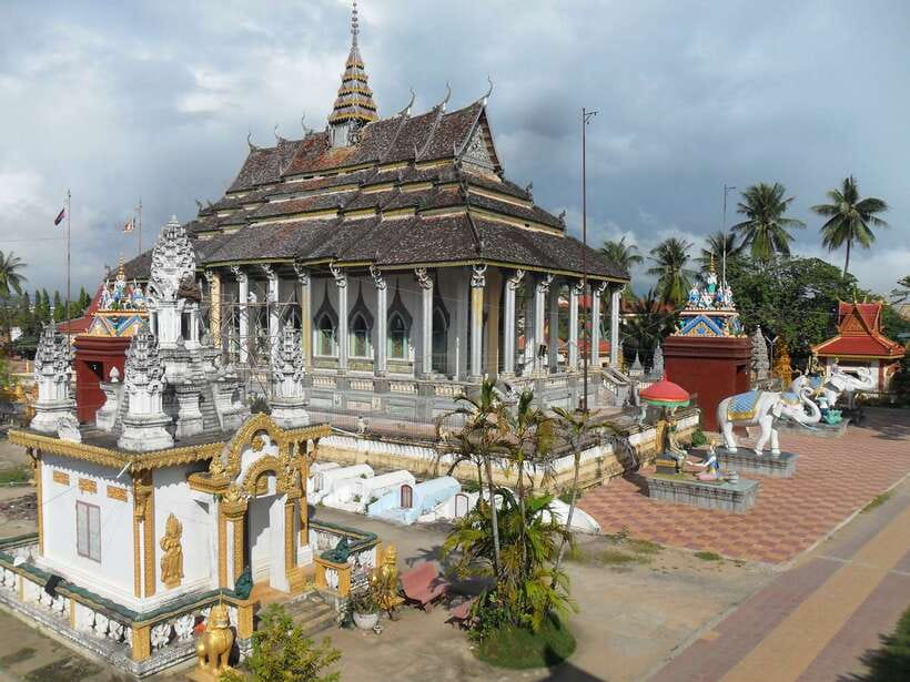 From Siem Reap: Battambang Day Trip Bamboo Train, Bats Cave - Bamboo Train Through Battambang Countryside: The Ride’s Magic Is Its Simplicity