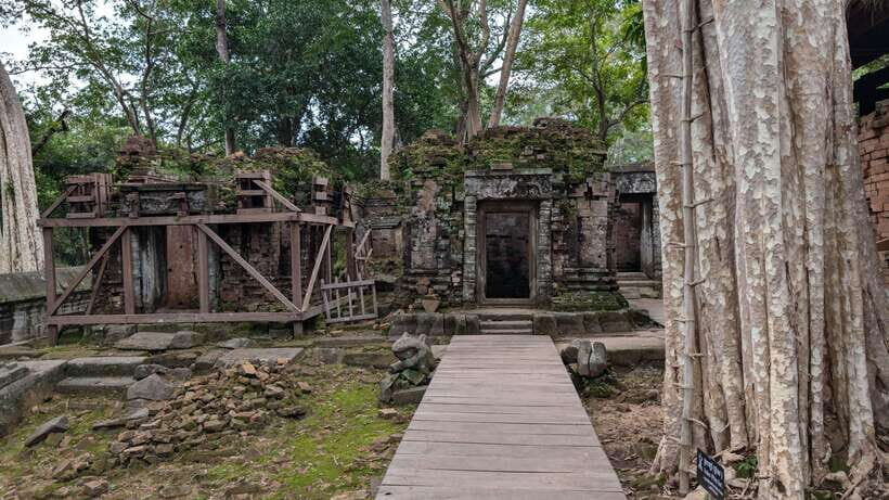 From Siem Reap: Koh Ker and Beng Mealea Private Day Tour - What to bring (and what will slow you down)