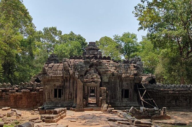 Full Day Angkor Wat Temples Tour with Pickup - Angkor Wat: your first stop and how to spend it well