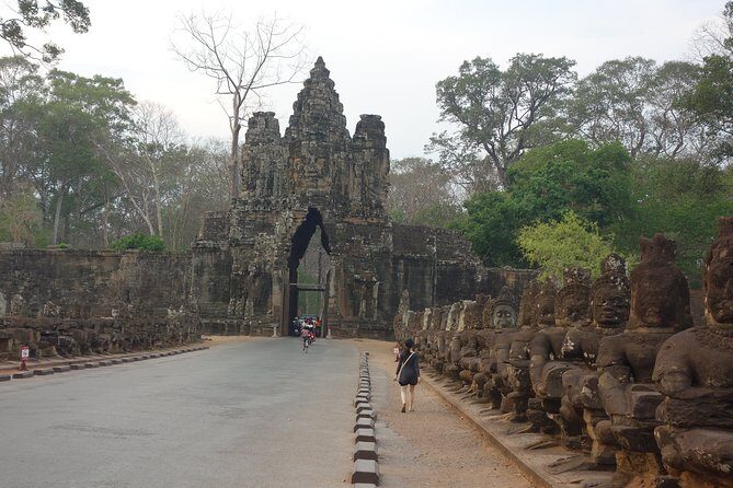 Full-Day Siem Reap Angkor Major Temples Private Tour - Hotel Pickup and the Private-Van Comfort Factor
