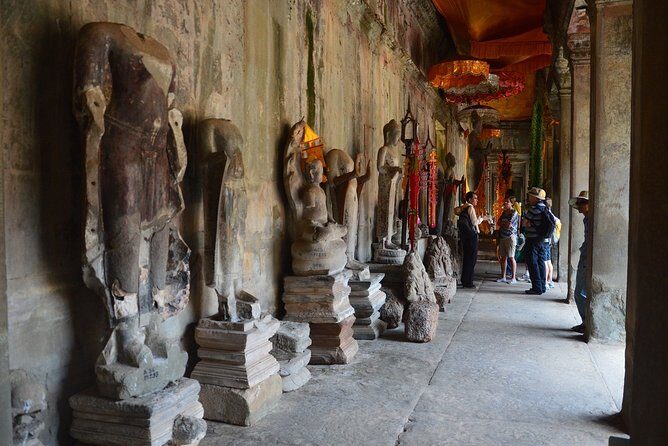 Full-Day Siem Reap Angkor Major Temples Private Tour - Angkor Thom South Gate: A Fast Landmark Before the Crowds Breathe In
