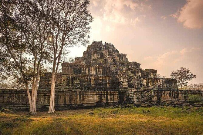 Full-Day Tour to Beng Mealea and Koh Ker Temple - Beng Mealea: Unrestored Ruins That Feel Like a Time Capsule