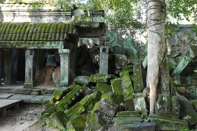 Half Day Angkor Wat Sunrise Private Tour - Bayon Temple: Smiling Faces With Real Meaning