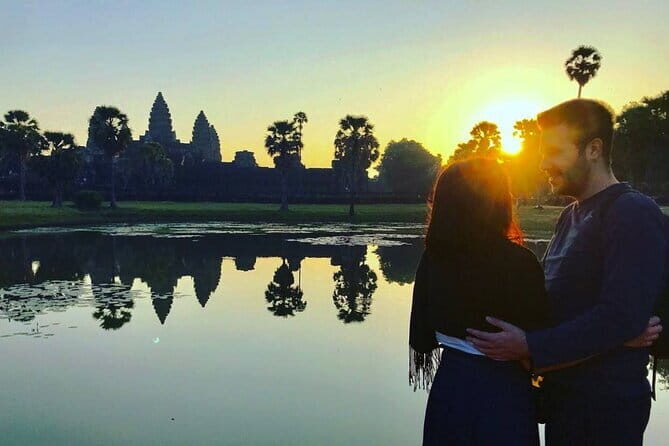 Kbal Spean, Banteay Srei, Beng Melea & Rolous temples Tour - Kampong Kleang floating village: daily life on Tonle Sap
