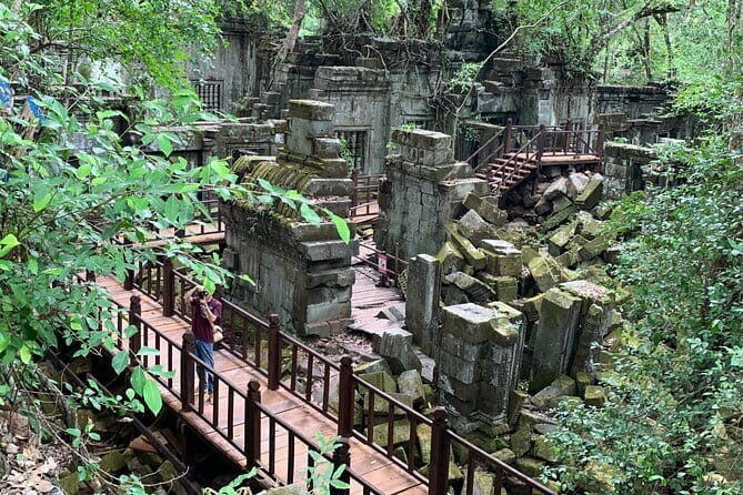 Kbal Spean, Banteay Srei, Beng Melea & Rolous temples Tour - Kbal Spean: the quiet riverbed carvings that feel different