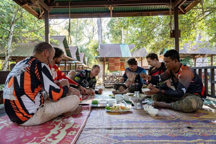 Krong Siem Reap: Kulen Mountain Trails Dirt Bike Adventure - Preah Ang Thom: Cambodia’s Largest Reclining Buddha