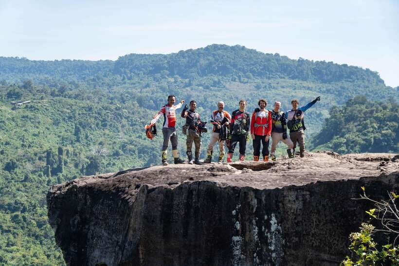 Krong Siem Reap: Kulen Mountain Trails Dirt Bike Adventure - Palm Sugar Village: A Simple Stop With Real Local Craft