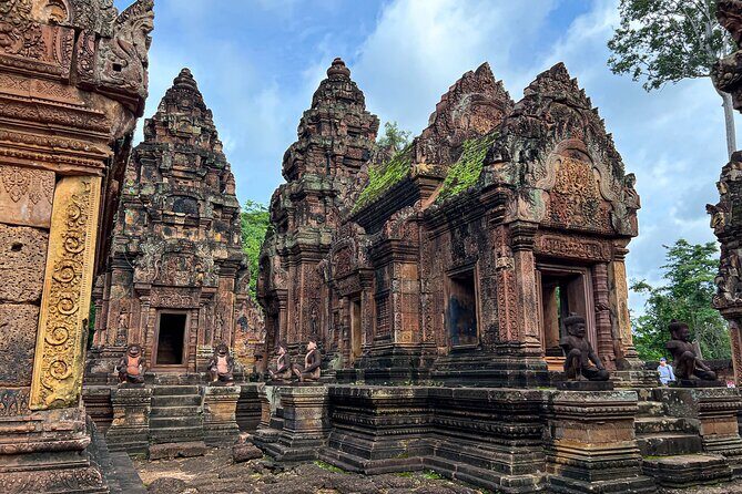 Kulen Mountain Beng Mealea and Banteay Srei Tour from Siem Reap - Beng Mealea: when the jungle becomes part of the temple