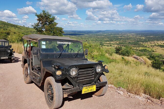 Magical Kulen Mountain by Cambodiajeep - Stop 3: Preah Ang Thom + the Reclining Buddha Carvings
