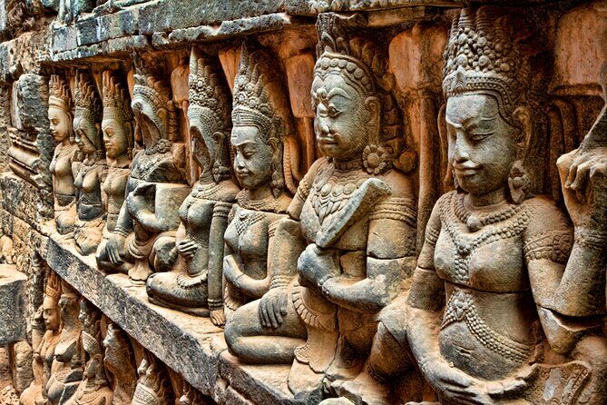 One Day Private Guide Tour of Angkor Thom, Bayon, Ta Phrom & Angkor Wat - Ta Prohm: when the jungle and stone feel in the same mood