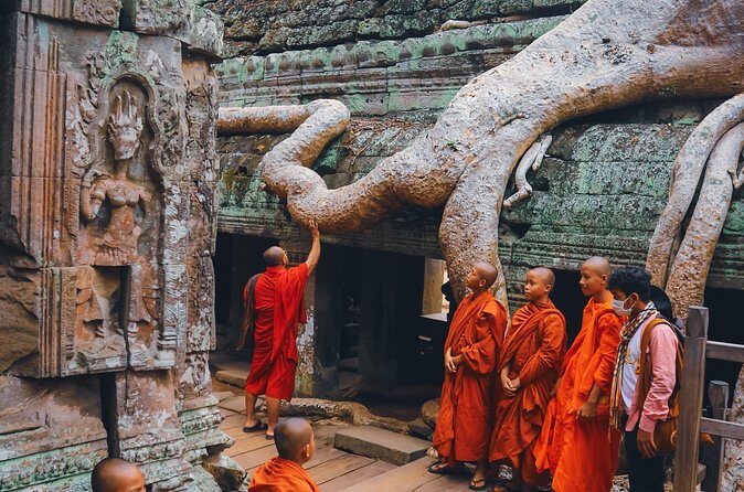 Personalised Angkor Wat Sunrise Tour by TukTuk - What to Bring for a Heat-and-Stone Morning