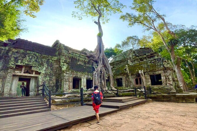 Phnom Penh to Siem Reap, Angkor Wat & Return, 2 Day Private Tour - Prey Pros Lake lunch and Kampong Kdei’s Banteay Kdei bridge breaks