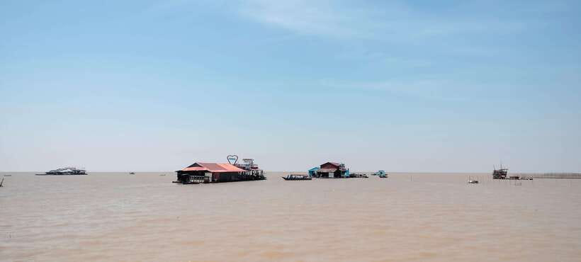 Private Angkor Wat Sunrise Tours And Sunset Floating Village - Tonle Sap sunset: the last glow on the lake