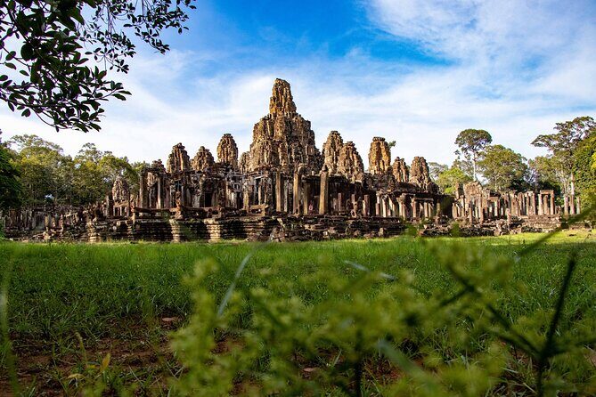 Private Angkor Wat Tour from Siem Reap - Phnom Bakheng Sunset: A Calm Finish After Big Ruins
