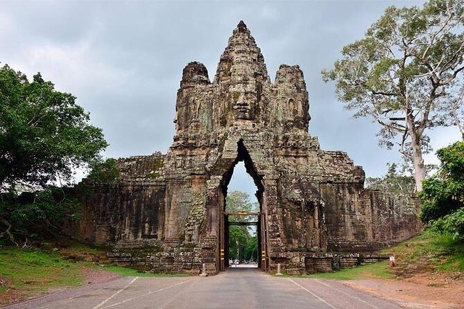 Private Angkor Wat Tour from Siem Reap - First Stop: Angkor Wat, Vishnu Temple Built in 30 Years