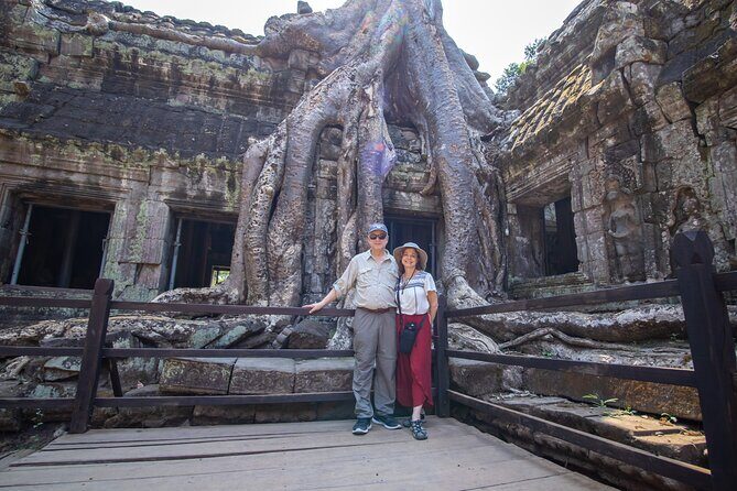 Private Guided Tour To Angkor Wat & Its Surrounding-Angkor Park - Lunch at Srah Srang: a break with a view, not a dead stop