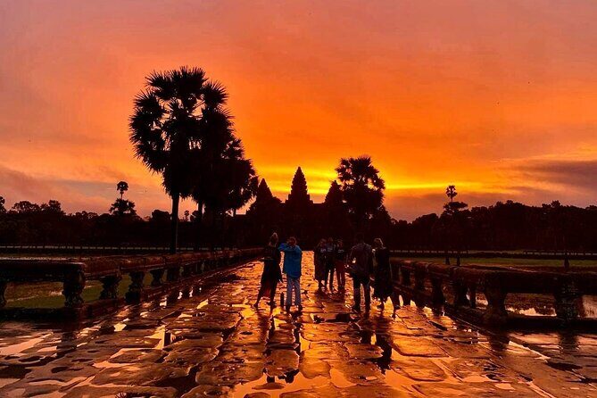 Private Guided Tours-Sunrise Angkor Wat, Ta Prohm, Bayon and more - Stop 1: Angkor Wat at sunrise and a long morning start