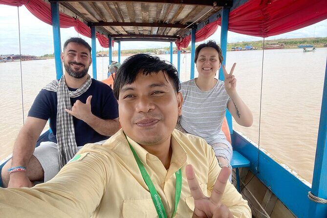 Private Kompong Phluk Floating Village Guided Tour - What “private tour” really changes for you