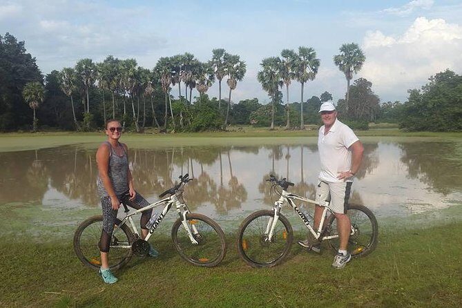 Private Siem Reap Countryside Cycling Tour - Stops that turn a bike ride into a real-life lesson