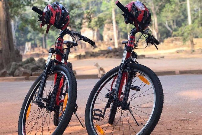 Private Siem Reap Countryside Cycling Tour - Entering the rural roads: what you’ll see in everyday Siem Reap