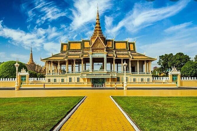 Private Taxi from Siem Reap to Phnom Penh - Speak English Driver - The Drive Itself: Comfort, Safety, and a Driver Who Talks Your Language