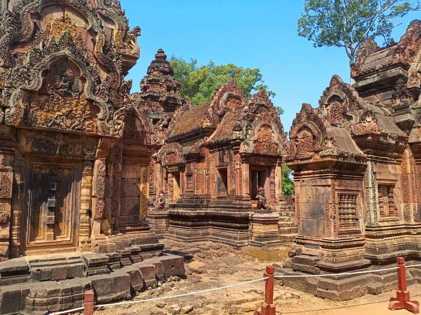 Private Trip to Banteay Srei, Rolous Group & Tonle Sap Lake - Rolous group near Siem Reap: Bakong, Lolei, and Preah Ko away from the crowds