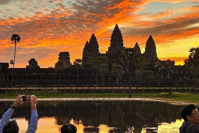 Private Two Days Siem Reap Temples Discovery Guided Tour - Ta Prohm and the Angelina Jolie factor (plus the real reason it’s worth it)