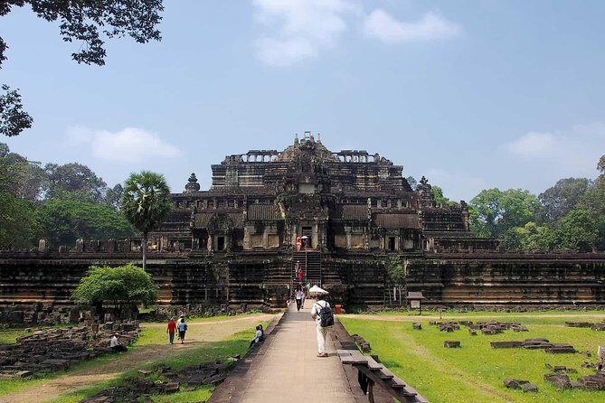 Shared Tour to Angkor Wat, Bayon and Ta Prohm Temples - Bayon Temple in one hour: what you can realistically do