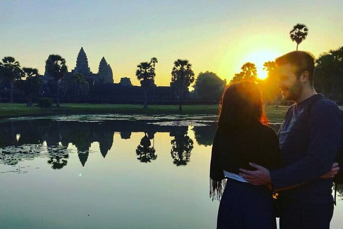 Siem Reap: 1 Day Angkor Wat + Sunrise Private Tour with Tuk-Tuk - Bayon Temple in Angkor Thom: Your Biggest Wrap-Up Hour