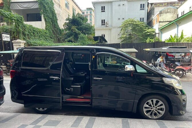 Siem Reap Airport Taxi Transfer - City Center Hotels - What the Drive Feels Like: Comfort, Smoothness, and On-the-Road Tips
