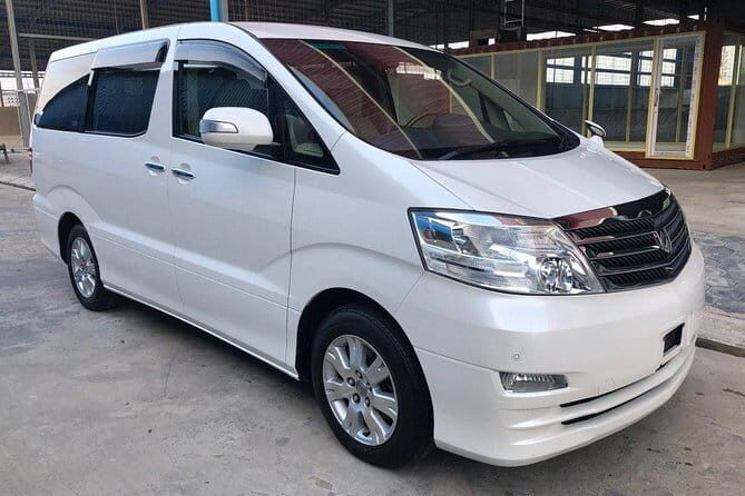 Siem Reap Airport Taxi Transfer - City Center Hotels - Vehicles in Siem Reap: Lexus SUVs, Highlanders, and Vans That Fit Real Groups