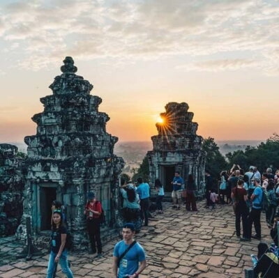 Siem Reap: Angkor 1-Day Private Tour with Sunset or Sunrise - Sunrise vs Sunset at Angkor: How to Pick the Right Daylight