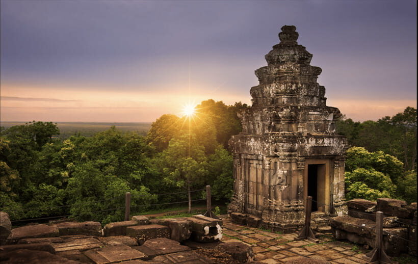 Siem Reap: Angkor Temples Tour - Shared Tours tours guide - Getting there from your hotel (and why that timing matters)