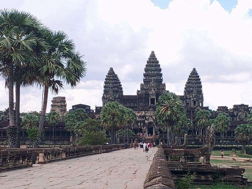 Siem Reap: Angkor Wat, Angkor Thom, and Banteay Srei Tour - Banteay Samre or a Palm Sugar Village Stop on the Return
