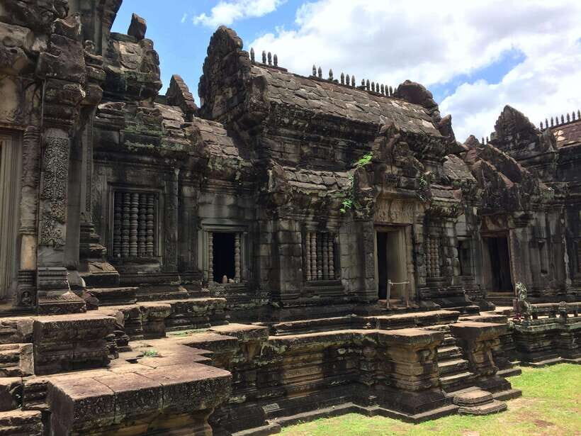 Siem Reap: Angkor Wat, Angkor Thom, and Banteay Srei Tour - Price and Logistics: Is $155 Per Group Up to 6 Good Value?