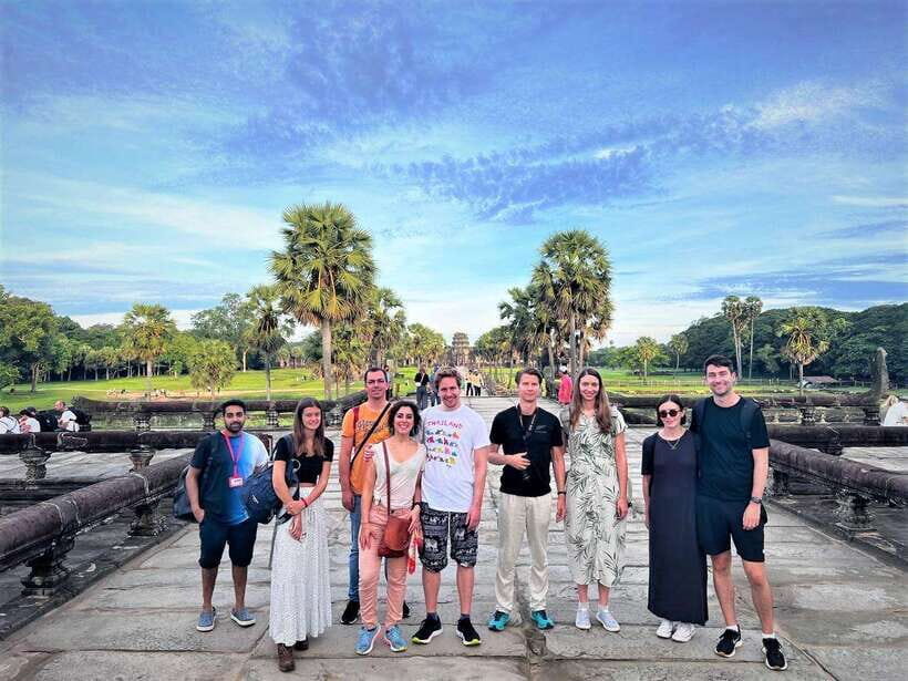 Siem Reap: Angkor Wat, Bayon & Ta Prohm Guided Tour - Angkor Wat galleries: seeing the details instead of just the postcard