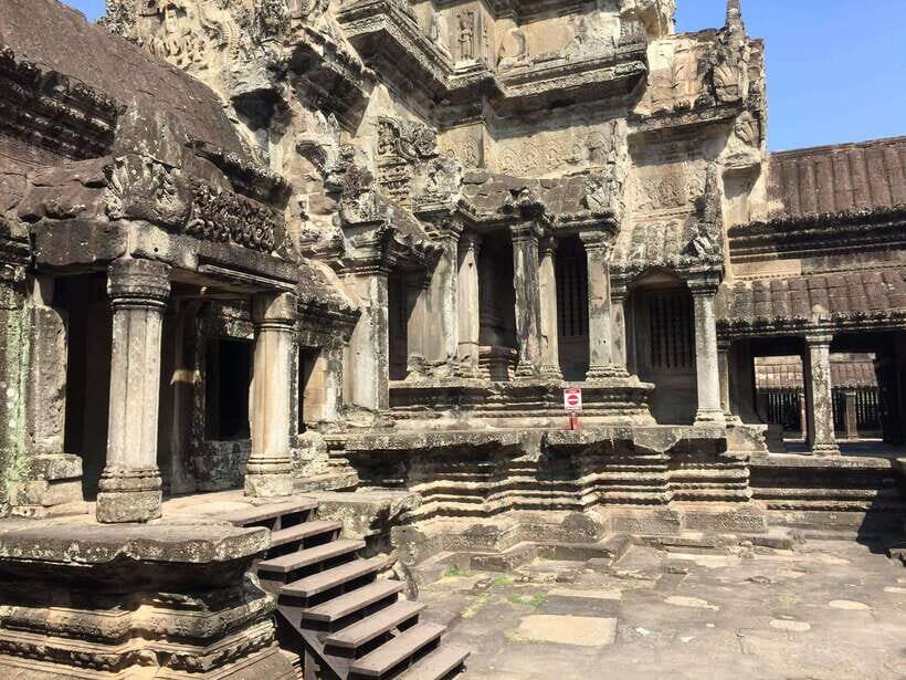 Siem Reap: Angkor Wat Half-Day Trip with Local Guide - Morning or Afternoon Light: When Angkor Wat Looks Its Best
