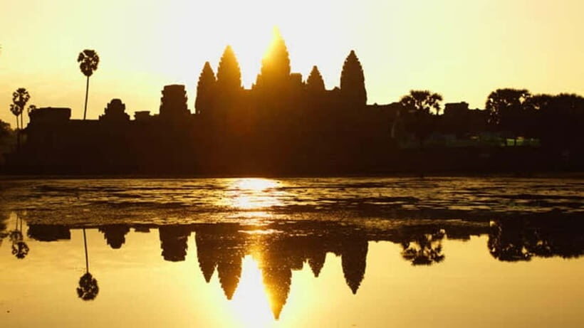 Siem Reap: Angkor Wat Private Tour with Sunrise - Sunrise at Angkor Wat: early start, big payoff