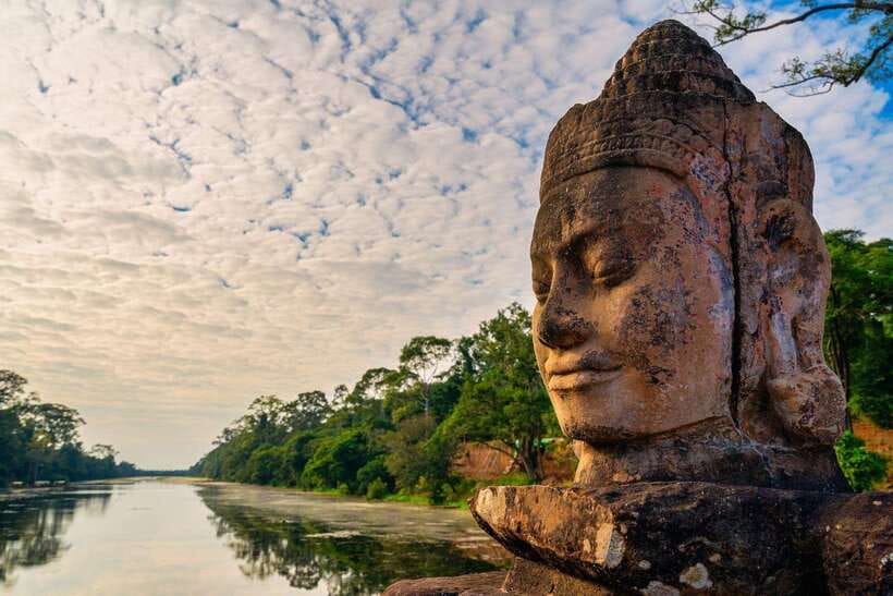 Siem Reap: Angkor Wat Small-Group Full Day Tour and Sunset - What to bring (and what not to wear) for Angkor heat and temples
