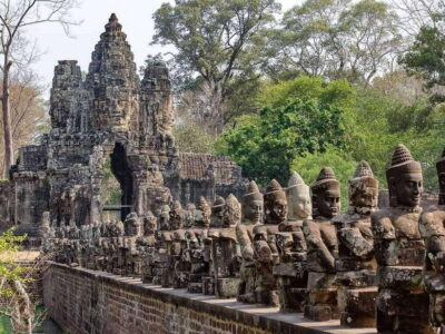 Siem Reap: Angkor Wat Small-Group Full Day Tour and Sunset - Ta Prohm: trees, roots, and the right way to look