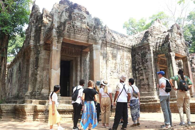 Siem Reap: Angkor Wat: Small-Group Sunrise Tour - Ta Prohm: why the jungle-shrouded walk is so unforgettable