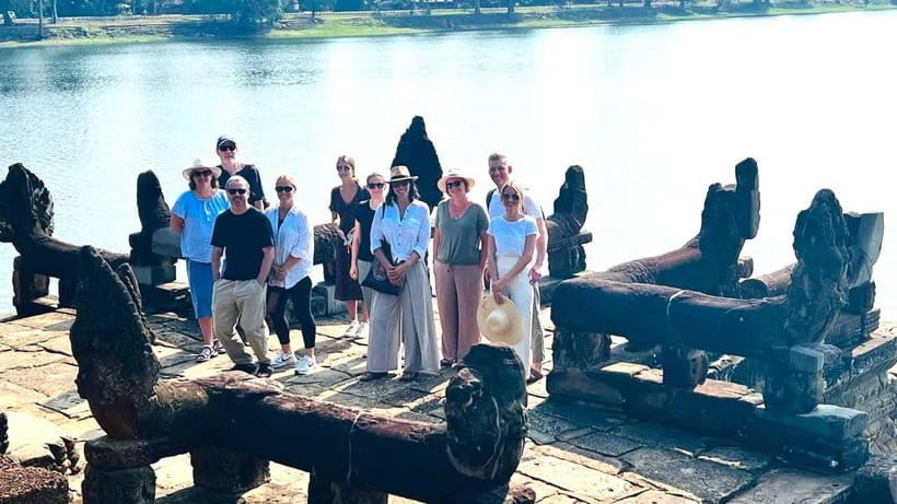 Siem Reap: Angkor Wat: Small-Group Sunrise Tour - Small-group comfort: water, towels, and keeping the day humane